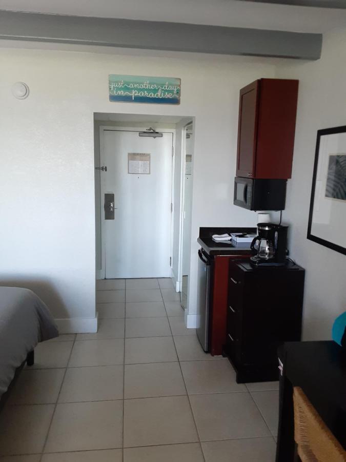 Bay View, Studio206, Beach Steps Away! Pool+Wifi Ruskin Bagian luar foto