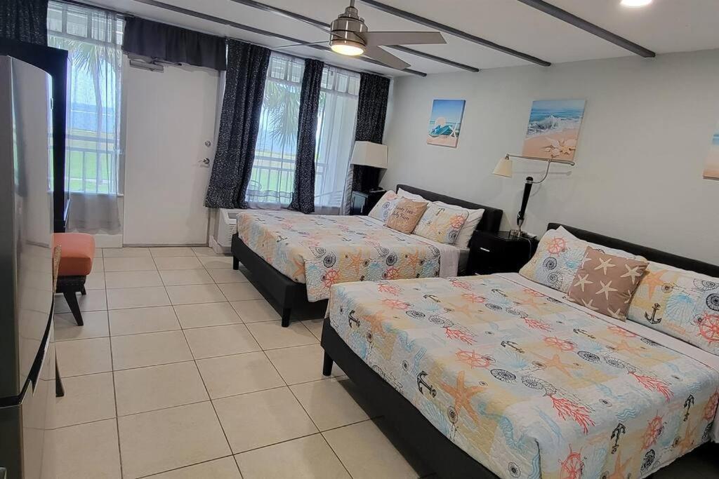 Bay View, Studio206, Beach Steps Away! Pool+Wifi Ruskin Bagian luar foto
