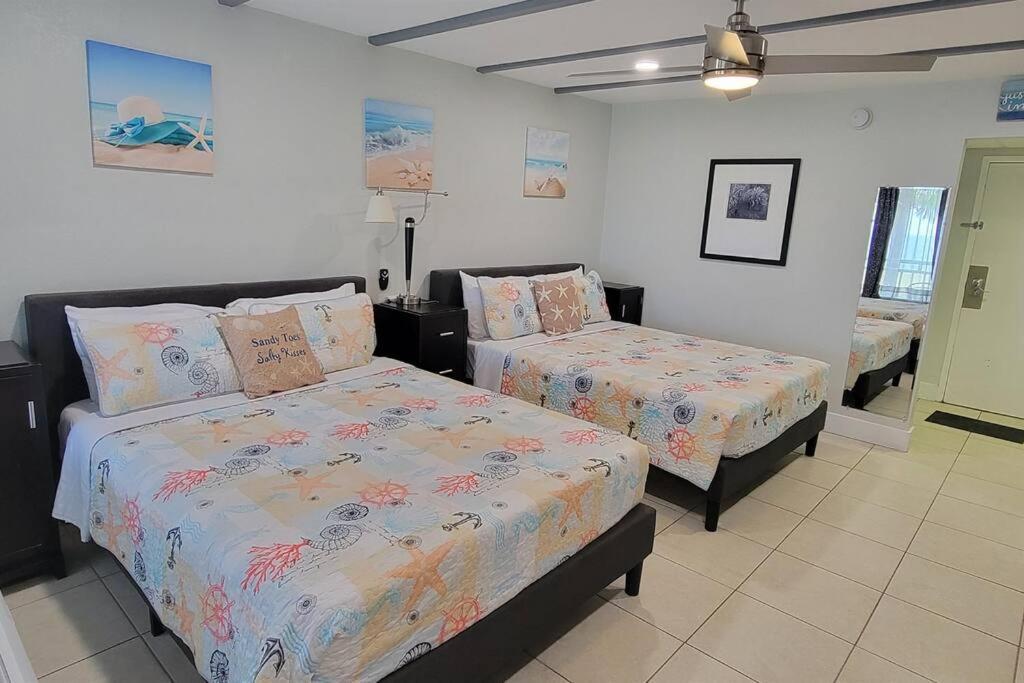 Bay View, Studio206, Beach Steps Away! Pool+Wifi Ruskin Bagian luar foto
