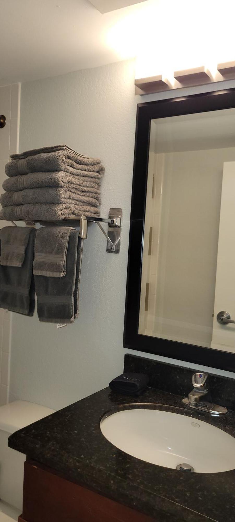Bay View, Studio206, Beach Steps Away! Pool+Wifi Ruskin Bagian luar foto